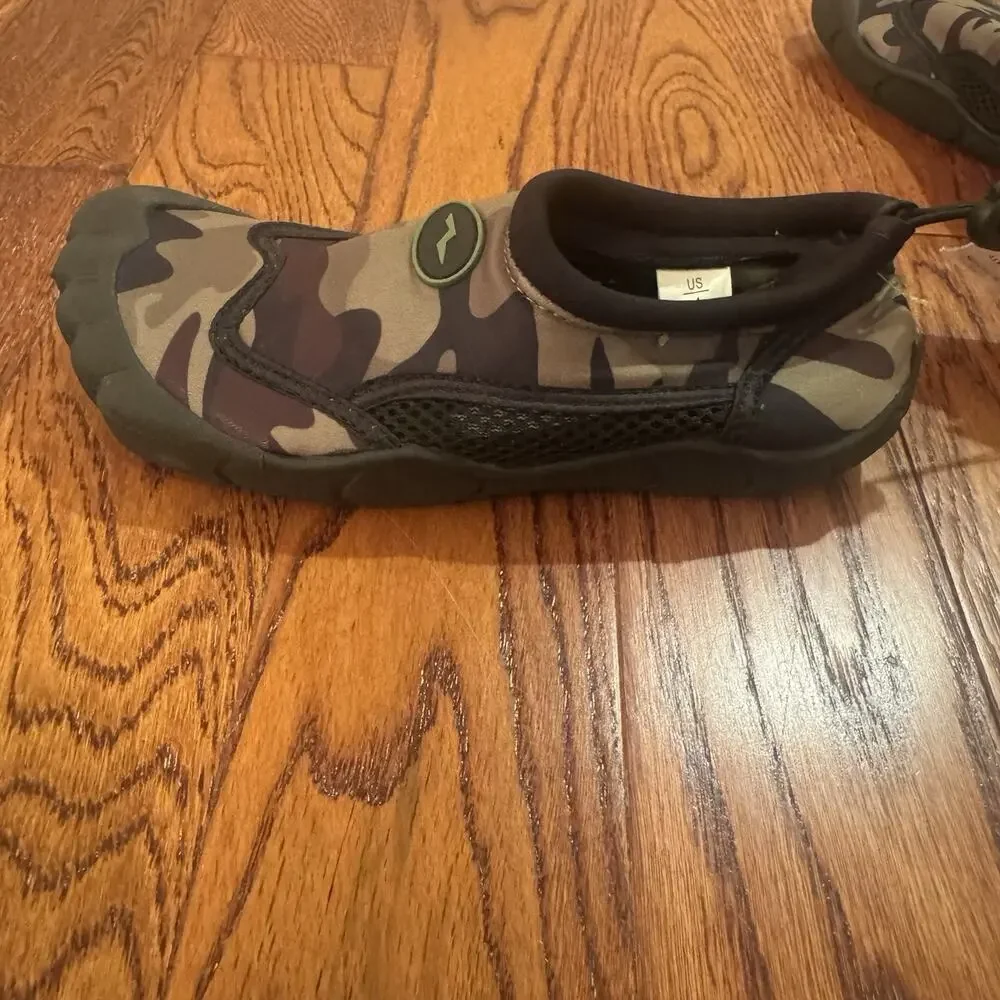 NEW Norty Kids Camo Skeletoe Water Shoes Boys Size 4 Slip-On Aqua Socks Unisex